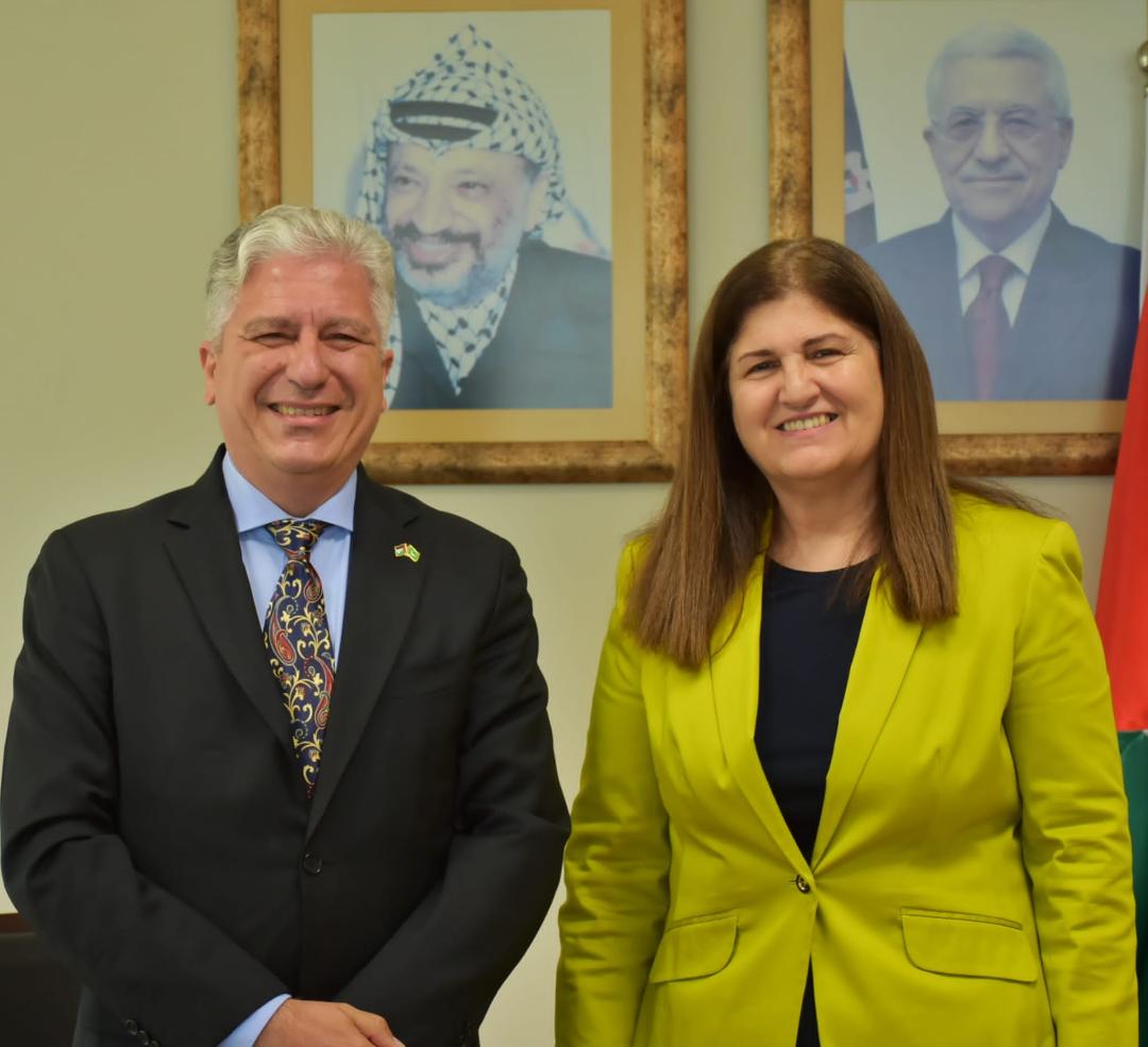 الوزير شاهين ورئيس مكتب تمثيل البرازيل