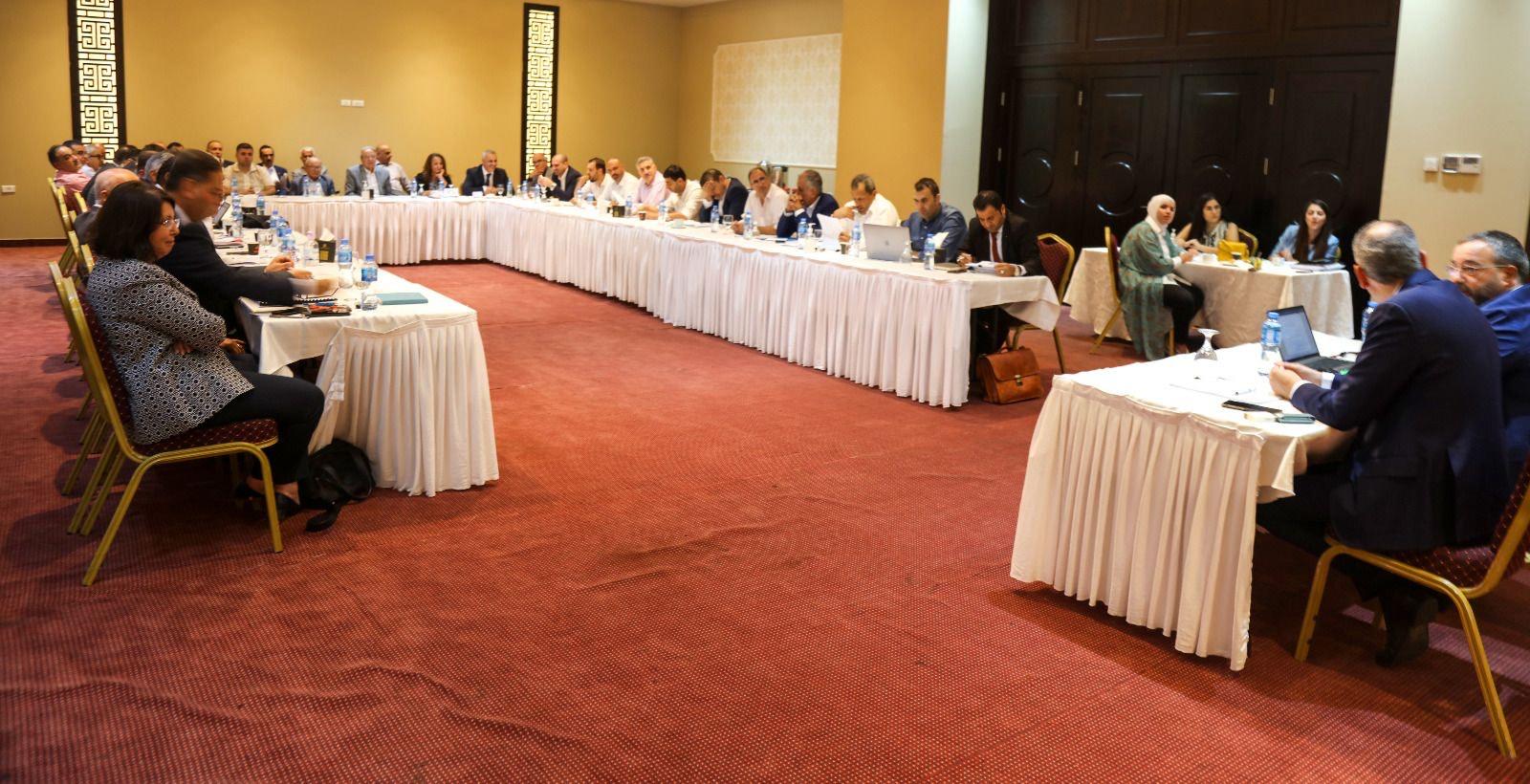 جانب من اللقاء التشاوري