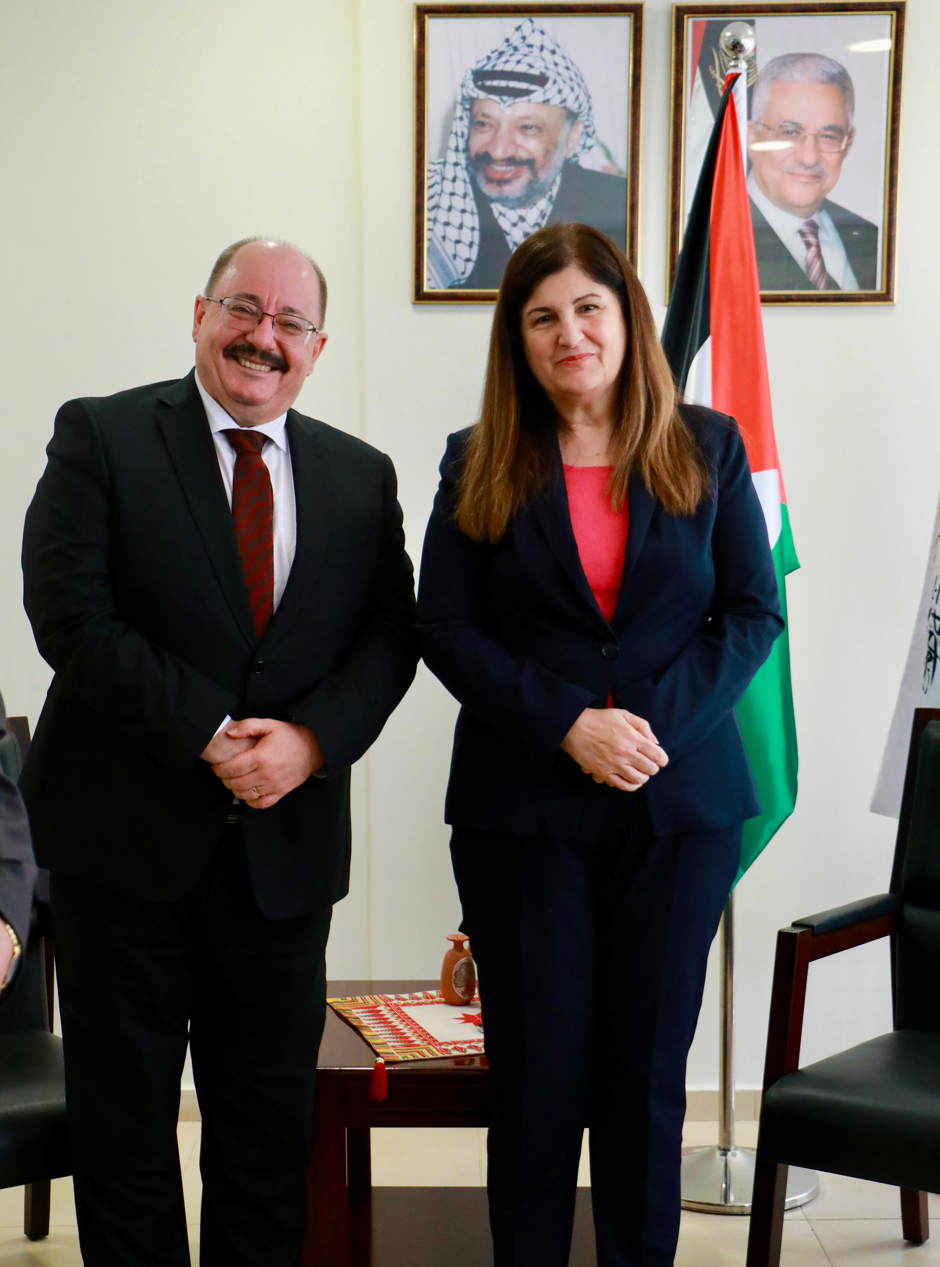 جانب من اللقاء