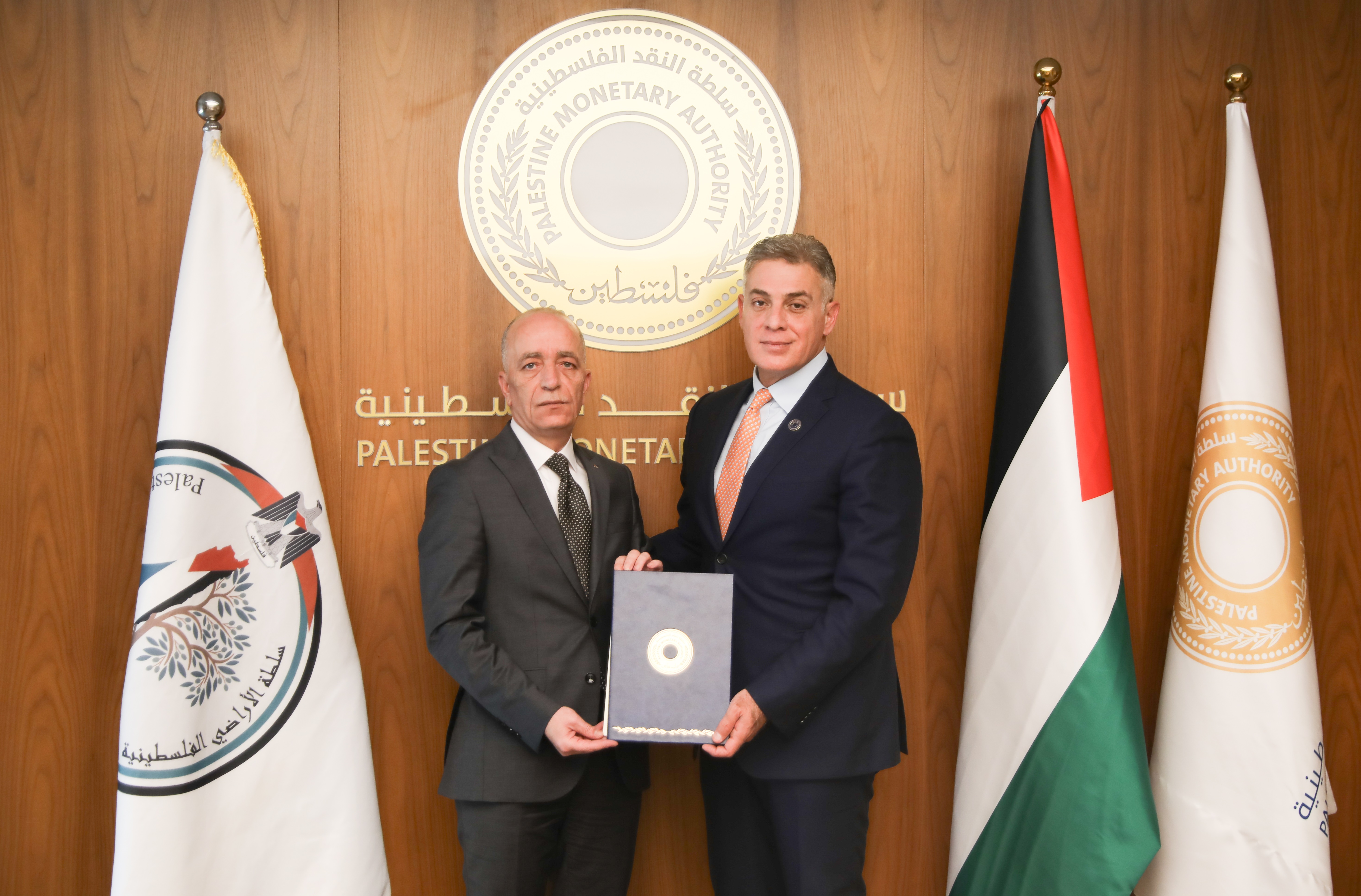 جانب من توقيع الاتفاقية