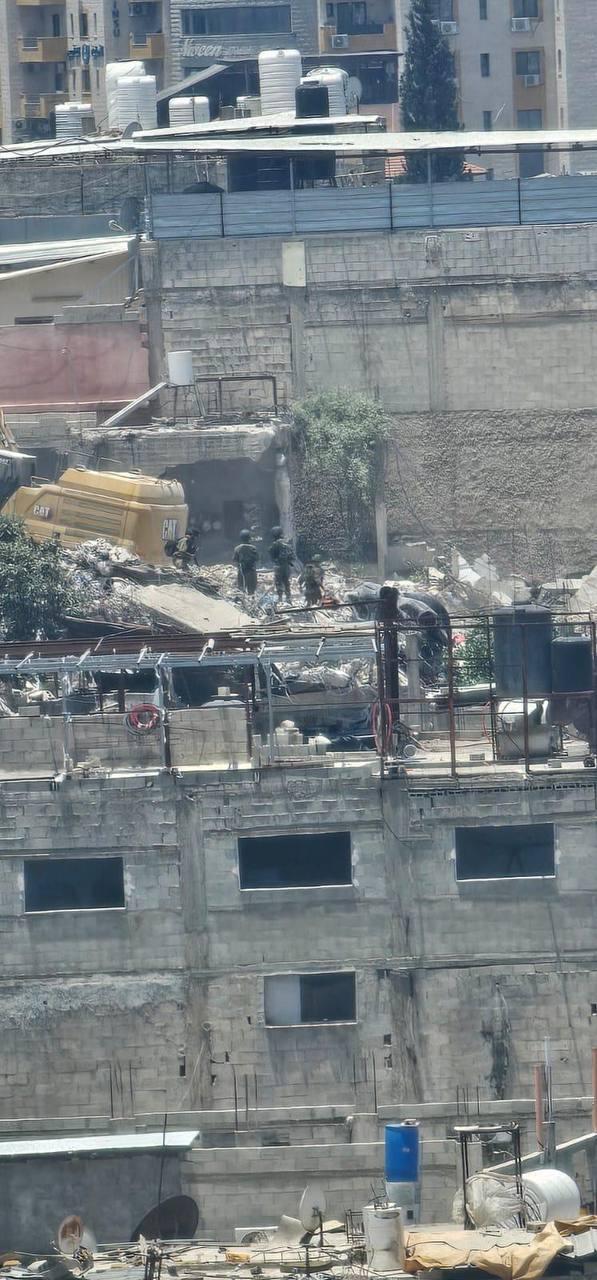 جانب من العدوان على مخيم طولكرم