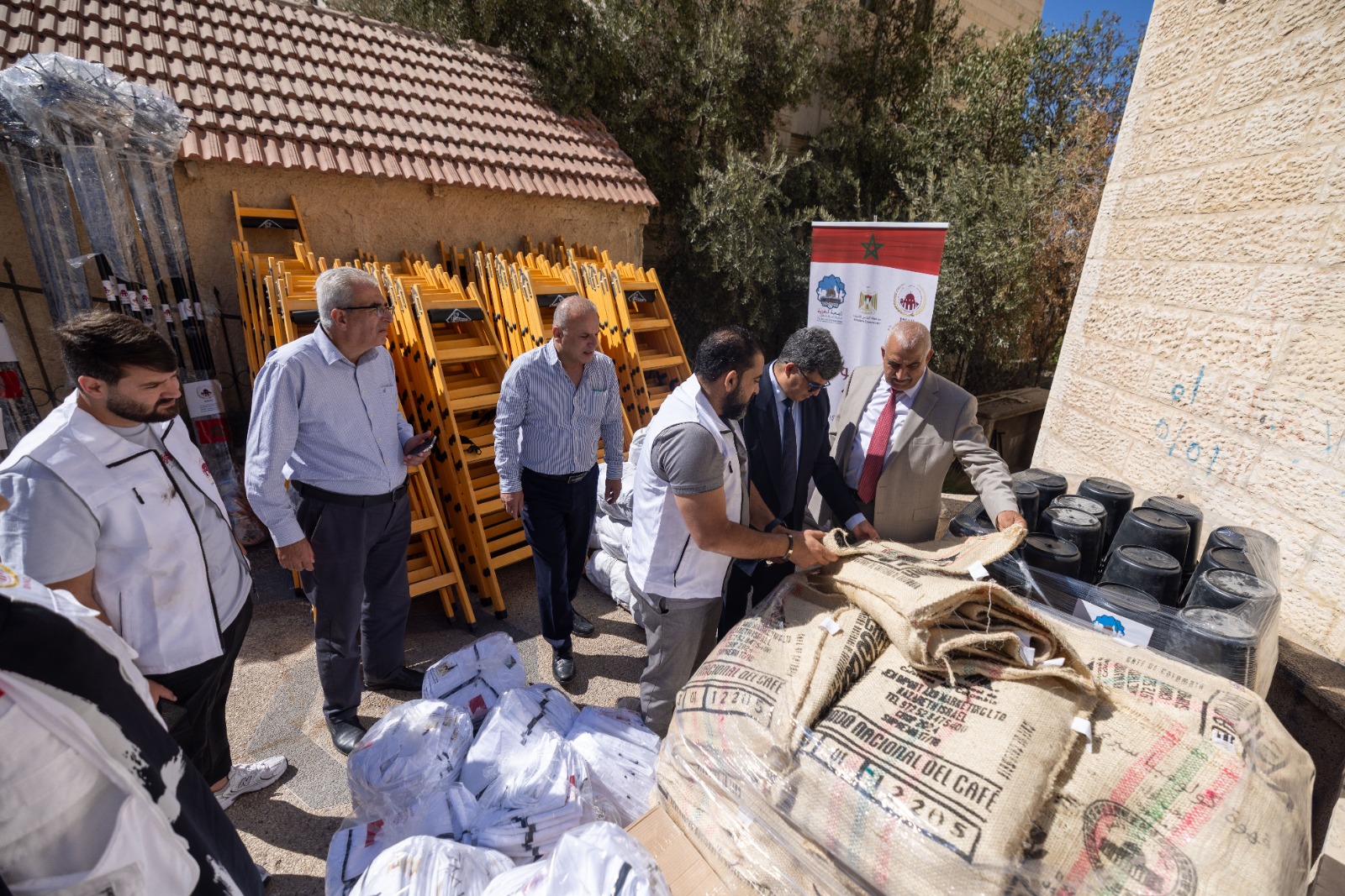 جانب من حملة "عونة"