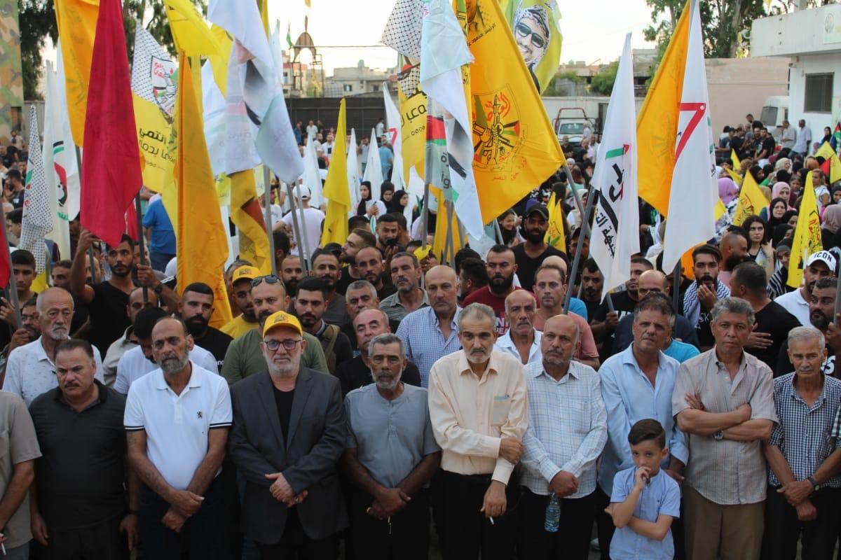 جماهير شعبنا في مخيم الرشيدية يحتشدون في معسكر الشهيد ياسر عرفات دعماً واسنادا للرئيس محمود عباس