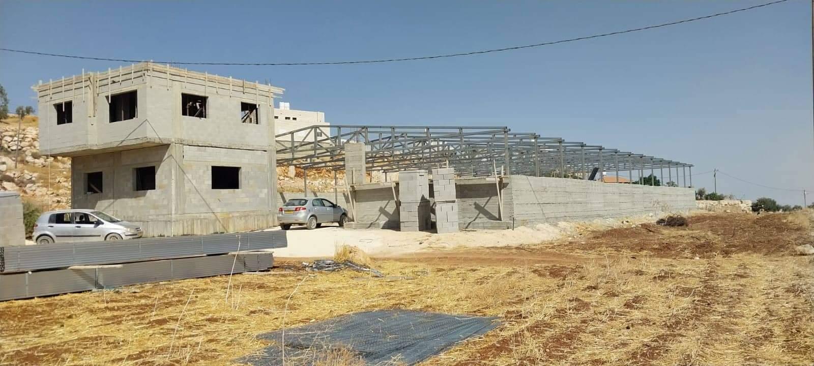 جانب من المزرعة المستهدفة