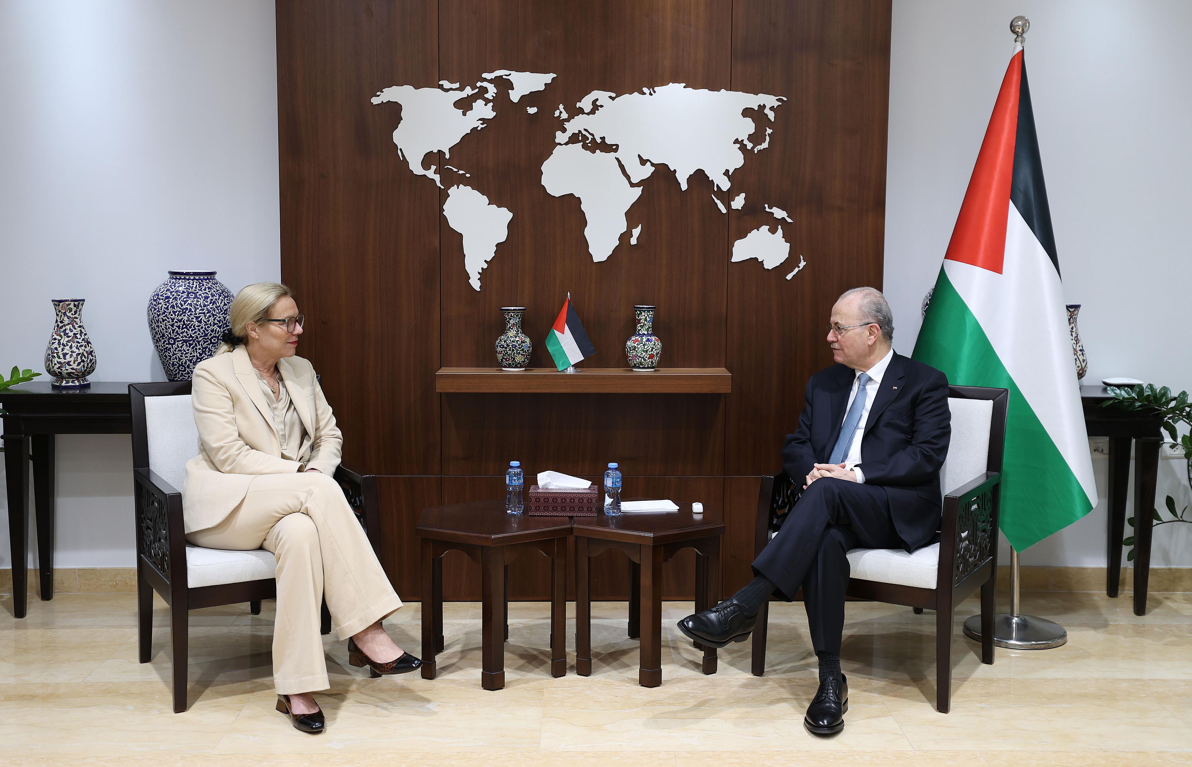 جانب من اللقاء