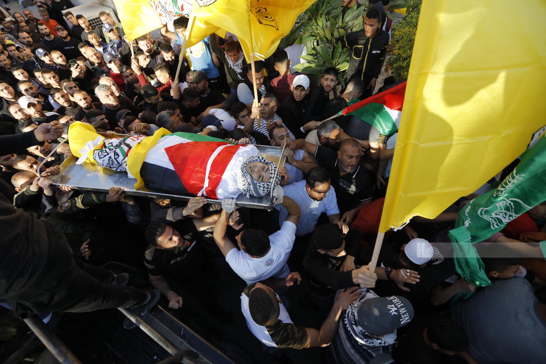 جانب من تشييع جثمان الشهيد محمود حمدان (عدسة: سليمان أبو سرور/ وفا) 